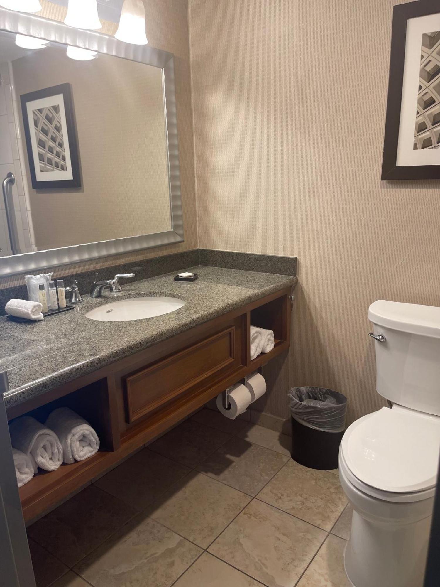 Grand Resort Hotel - Mt Laurel - Philadelphia Mount Laurel Buitenkant foto