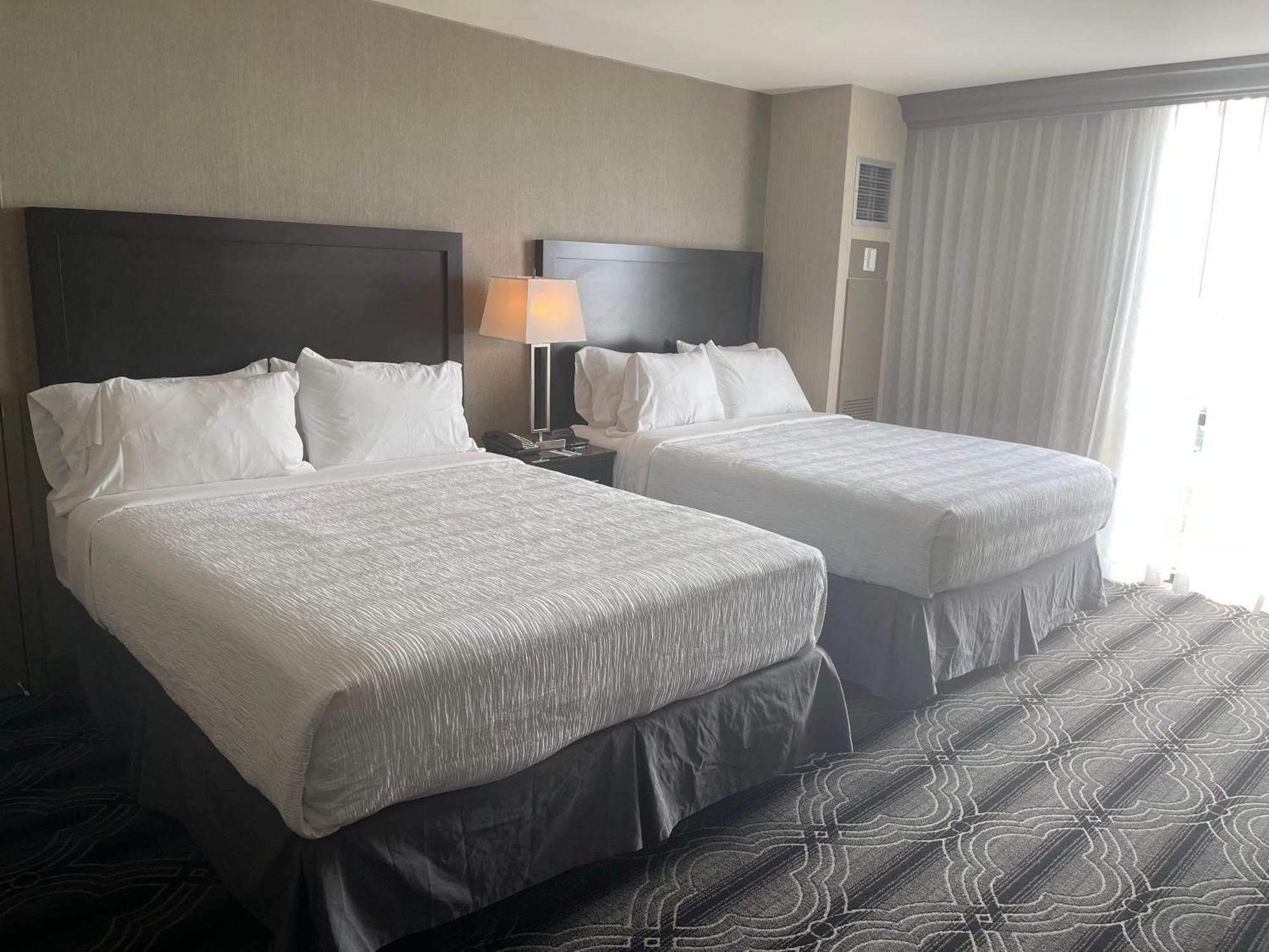 Grand Resort Hotel - Mt Laurel - Philadelphia Mount Laurel Buitenkant foto